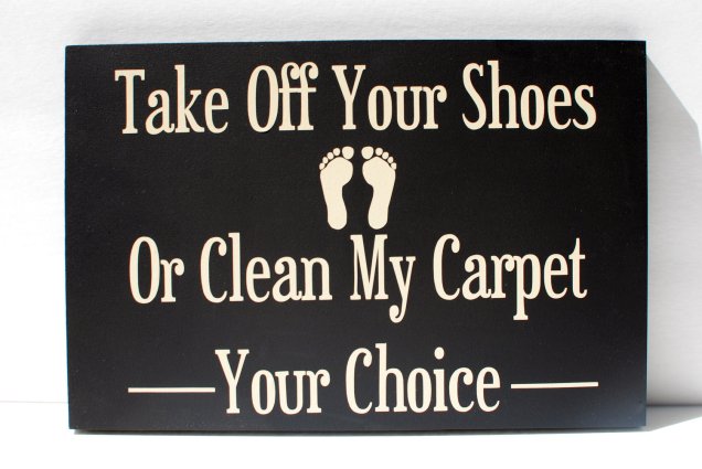 Napis je za vsak slučaj tudi v angleščini